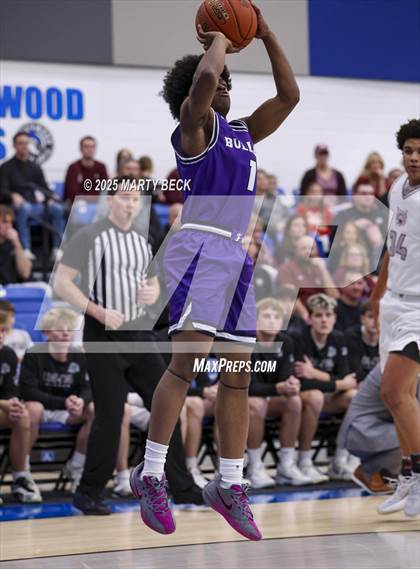 Thumbnail 3 in Fayetteville vs Logan-Rogersville (Bill Rowe's Queen City Classic) photogallery.