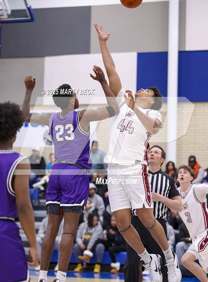 Thumbnail 3 in Fayetteville vs Logan-Rogersville (Bill Rowe's Queen City Classic) photogallery.