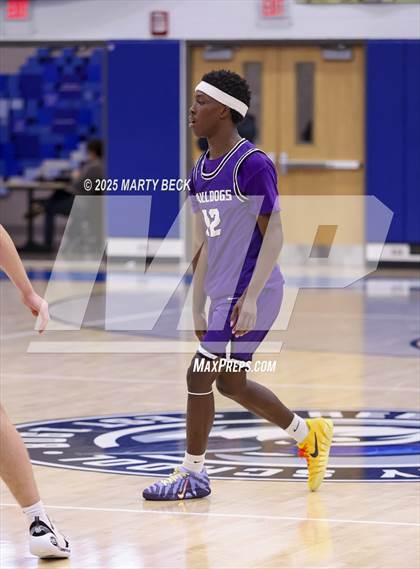 Thumbnail 3 in Fayetteville vs Logan-Rogersville (Bill Rowe's Queen City Classic) photogallery.