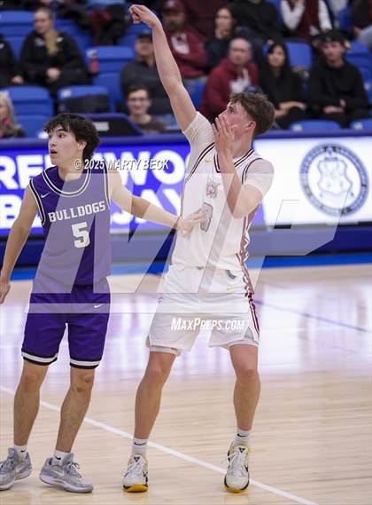 Thumbnail 2 in Fayetteville vs Logan-Rogersville (Bill Rowe's Queen City Classic) photogallery.