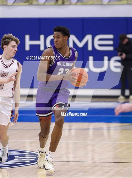 Thumbnail 1 in Fayetteville vs Logan-Rogersville (Bill Rowe's Queen City Classic) photogallery.