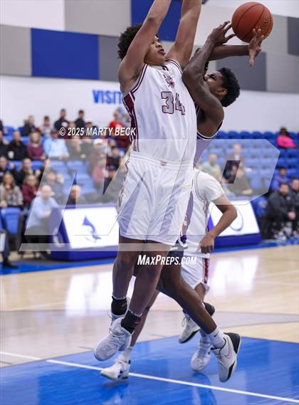 Thumbnail 2 in Fayetteville vs Logan-Rogersville (Bill Rowe's Queen City Classic) photogallery.