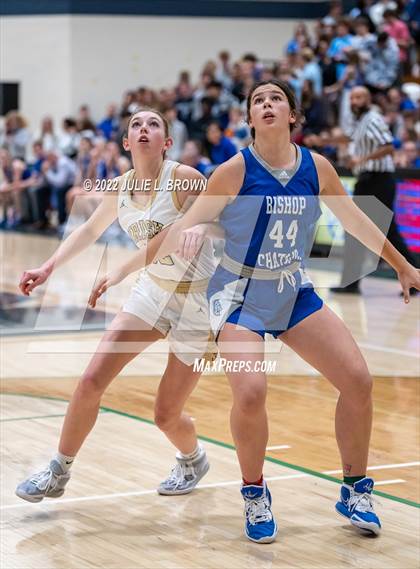 Thumbnail 2 in Indianapolis Bishop Chatard @ Cathedral photogallery.