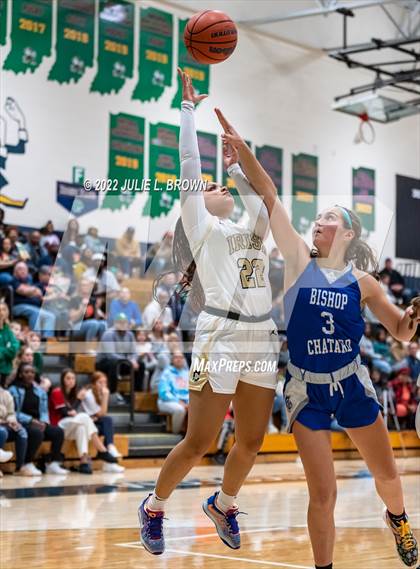 Thumbnail 3 in Indianapolis Bishop Chatard @ Cathedral photogallery.