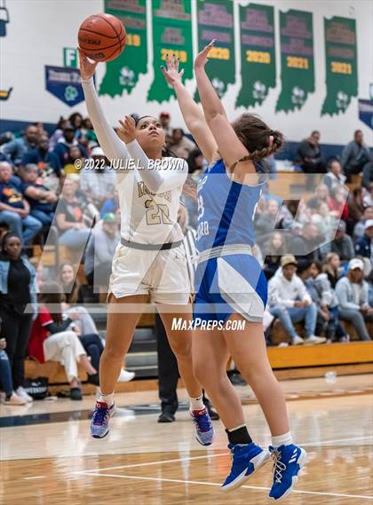 Thumbnail 1 in Indianapolis Bishop Chatard @ Cathedral photogallery.