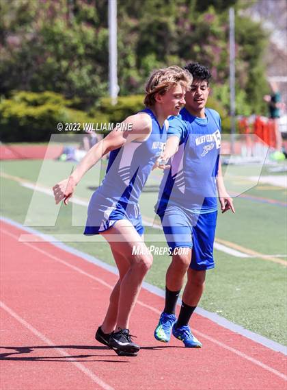 Thumbnail 1 in Kingston Tiger Relays (Boys Morning Races) photogallery.