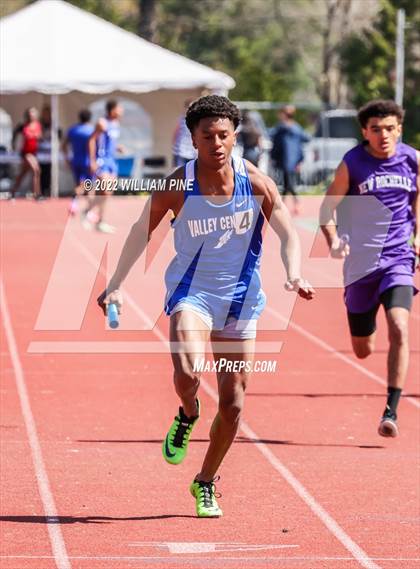 Thumbnail 1 in Kingston Tiger Relays (Boys Morning Races) photogallery.