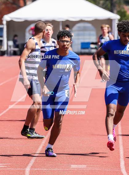 Thumbnail 3 in Kingston Tiger Relays (Boys Morning Races) photogallery.