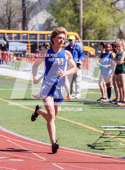 Thumbnail 2 in Kingston Tiger Relays (Boys Morning Races) photogallery.