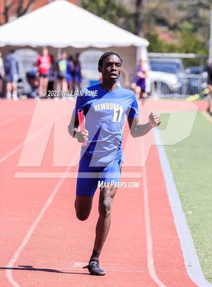 Thumbnail 2 in Kingston Tiger Relays (Boys Morning Races) photogallery.