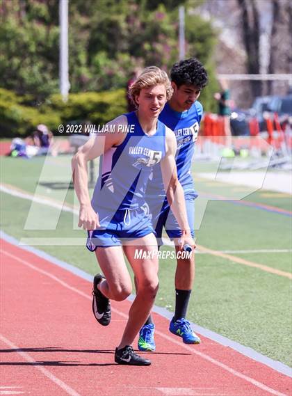 Thumbnail 2 in Kingston Tiger Relays (Boys Morning Races) photogallery.