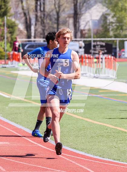 Thumbnail 1 in Kingston Tiger Relays (Boys Morning Races) photogallery.