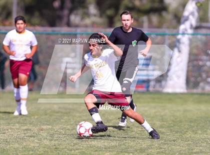 Thumbnail 2 in Royal vs Simi Valley photogallery.