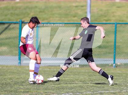 Thumbnail 2 in Royal vs Simi Valley photogallery.