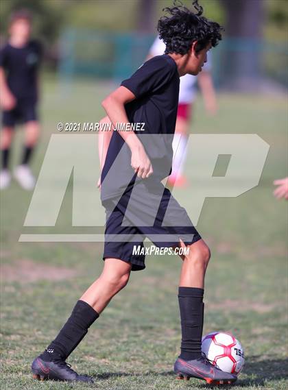 Thumbnail 3 in Royal vs Simi Valley photogallery.