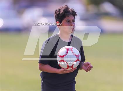 Thumbnail 2 in Royal vs Simi Valley photogallery.