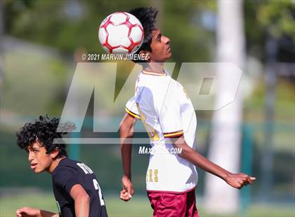 Thumbnail 3 in Royal vs Simi Valley photogallery.