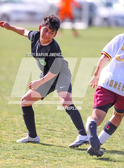 Thumbnail 1 in Royal vs Simi Valley photogallery.