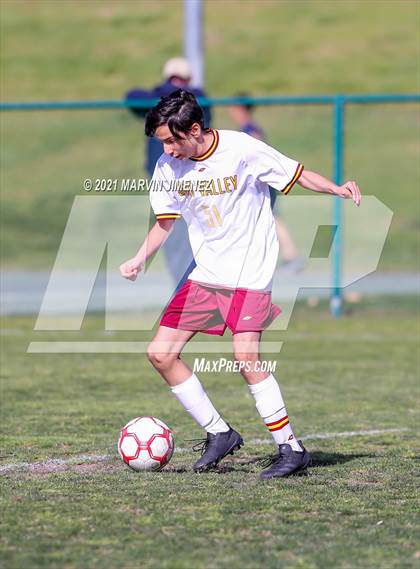 Thumbnail 3 in Royal vs Simi Valley photogallery.