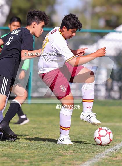 Thumbnail 2 in Royal vs Simi Valley photogallery.