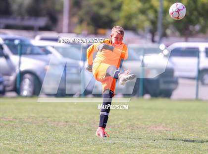 Thumbnail 3 in Royal vs Simi Valley photogallery.