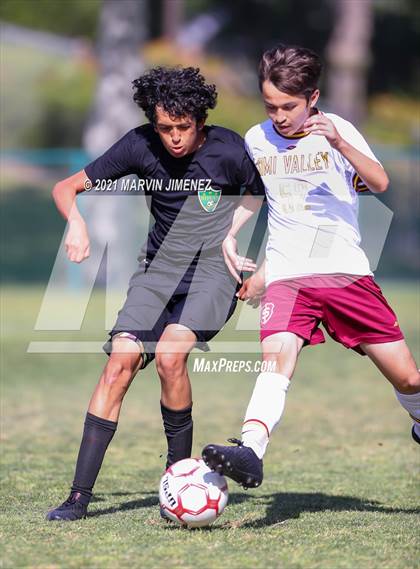 Thumbnail 2 in Royal vs Simi Valley photogallery.