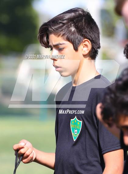 Thumbnail 2 in Royal vs Simi Valley photogallery.