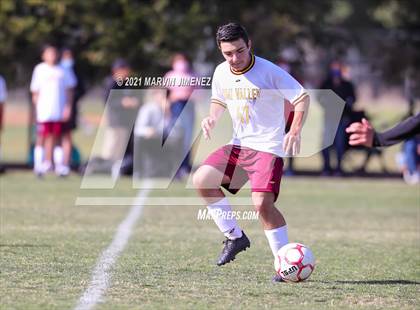 Thumbnail 3 in Royal vs Simi Valley photogallery.