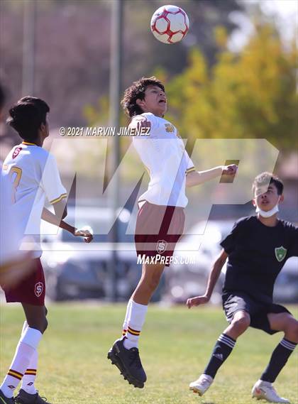 Thumbnail 2 in Royal vs Simi Valley photogallery.