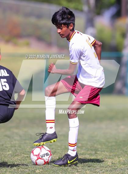 Thumbnail 3 in Royal vs Simi Valley photogallery.