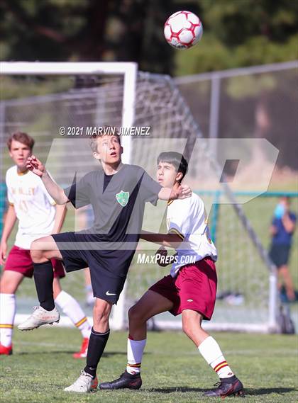 Thumbnail 3 in Royal vs Simi Valley photogallery.
