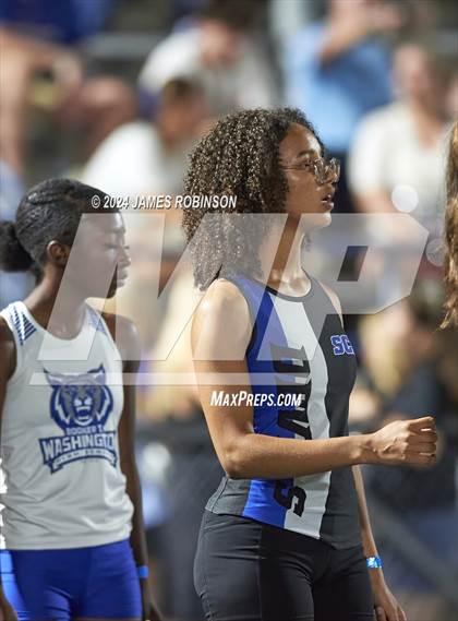 Thumbnail 3 in FHSAA 3A Region 1 (4 x 400 Meter) photogallery.
