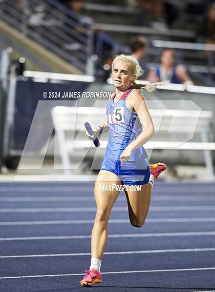 Thumbnail 3 in FHSAA 3A Region 1 (4 x 400 Meter) photogallery.