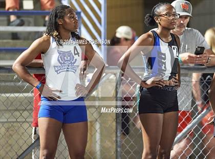 Thumbnail 2 in FHSAA 3A Region 1 (4 x 400 Meter) photogallery.