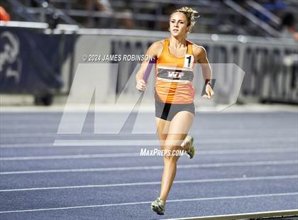 Thumbnail 1 in FHSAA 3A Region 1 (4 x 400 Meter) photogallery.