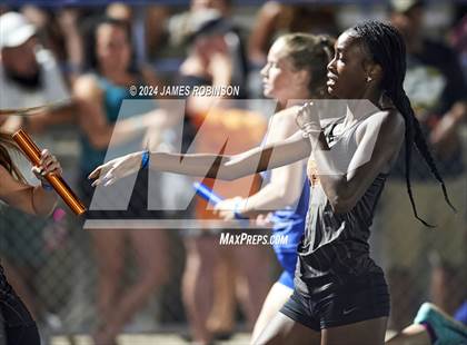 Thumbnail 3 in FHSAA 3A Region 1 (4 x 400 Meter) photogallery.