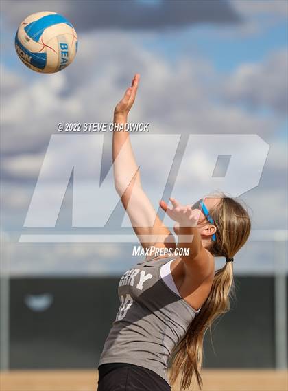 Thumbnail 1 in Mountain View vs Perry at Casteel photogallery.