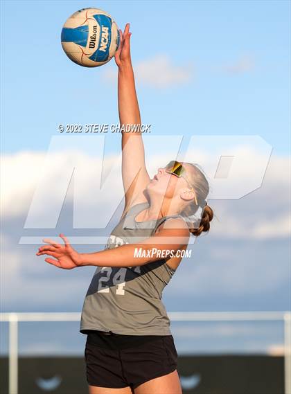 Thumbnail 1 in Mountain View vs Perry at Casteel photogallery.