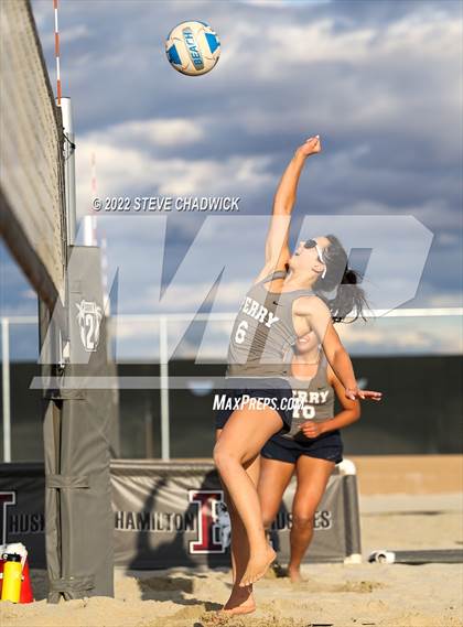 Thumbnail 3 in Mountain View vs Perry at Casteel photogallery.