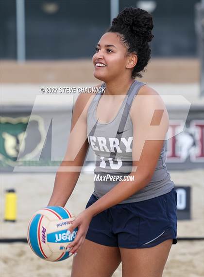 Thumbnail 2 in Mountain View vs Perry at Casteel photogallery.