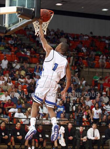 Thumbnail 3 in North Crowley @ Cedar Hill (Texas 5A Region 1 Semifinal) photogallery.