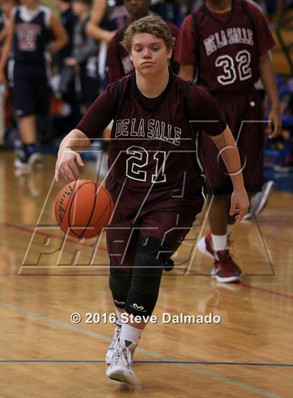 Thumbnail 1 in Edna Karr vs De La Salle (Country Day Freshman Tournament) photogallery.