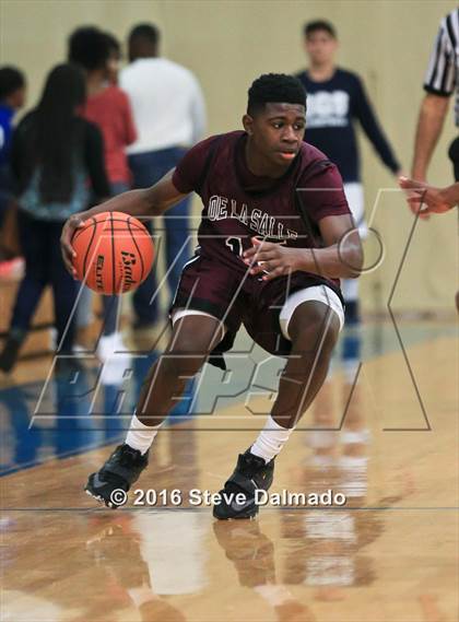 Thumbnail 3 in Edna Karr vs De La Salle (Country Day Freshman Tournament) photogallery.