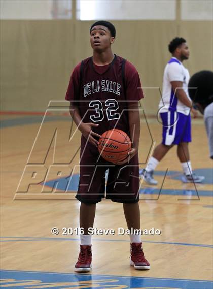 Thumbnail 1 in Edna Karr vs De La Salle (Country Day Freshman Tournament) photogallery.