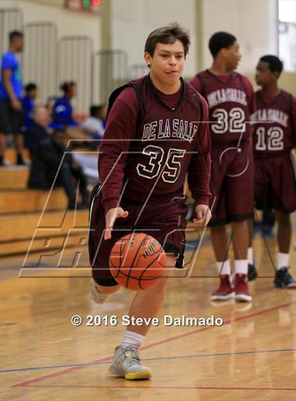 Thumbnail 1 in Edna Karr vs De La Salle (Country Day Freshman Tournament) photogallery.