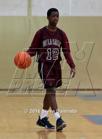 Thumbnail 1 in Edna Karr vs De La Salle (Country Day Freshman Tournament) photogallery.