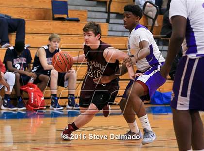 Thumbnail 2 in Edna Karr vs De La Salle (Country Day Freshman Tournament) photogallery.
