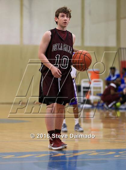 Thumbnail 3 in Edna Karr vs De La Salle (Country Day Freshman Tournament) photogallery.