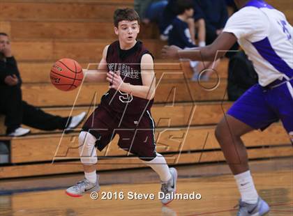 Thumbnail 3 in Edna Karr vs De La Salle (Country Day Freshman Tournament) photogallery.