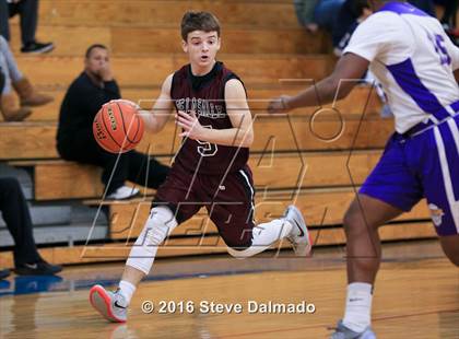 Thumbnail 1 in Edna Karr vs De La Salle (Country Day Freshman Tournament) photogallery.